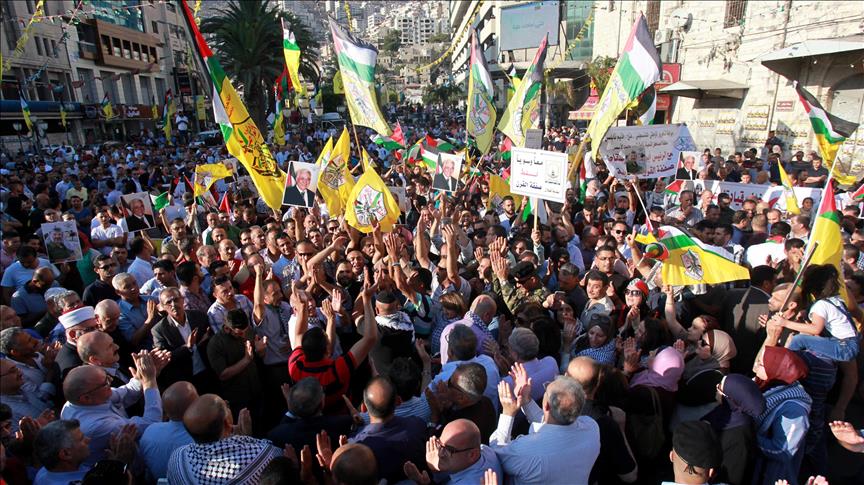 آلاف الفلسطينيين يتظاهرون في نابلس ضد "صفقة القرن"