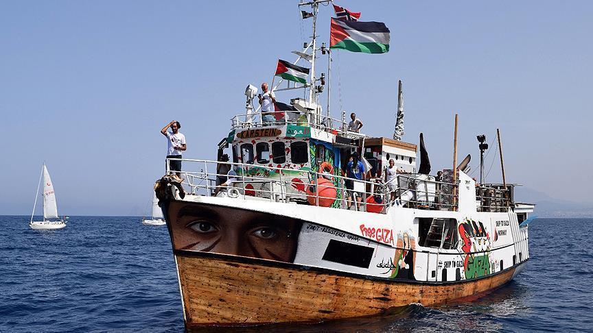 "أسطول الحرية" يواصل شق طريقه نحو غزة