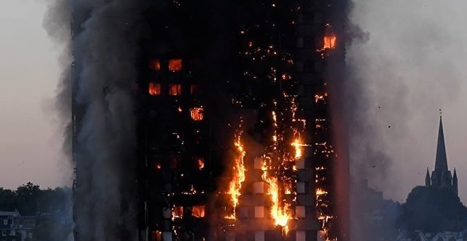 إصابة 30 شخصًا في حريق ضخم اندلع بمبنى في لندن 