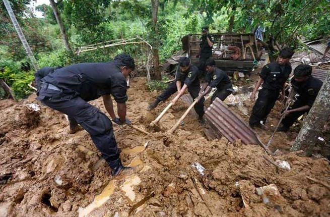 ارتفاع ضحايا الانهيارات الأرضية في سريلانكا إلى 25