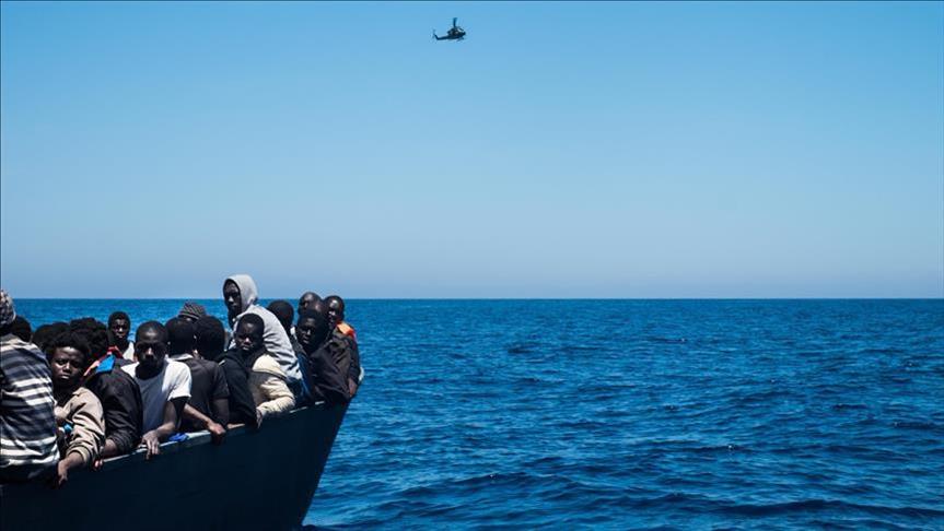 البحرية الليبية تنقذ 151 مهاجرًا غير شرعي قبالة شواطئ "الخمس"