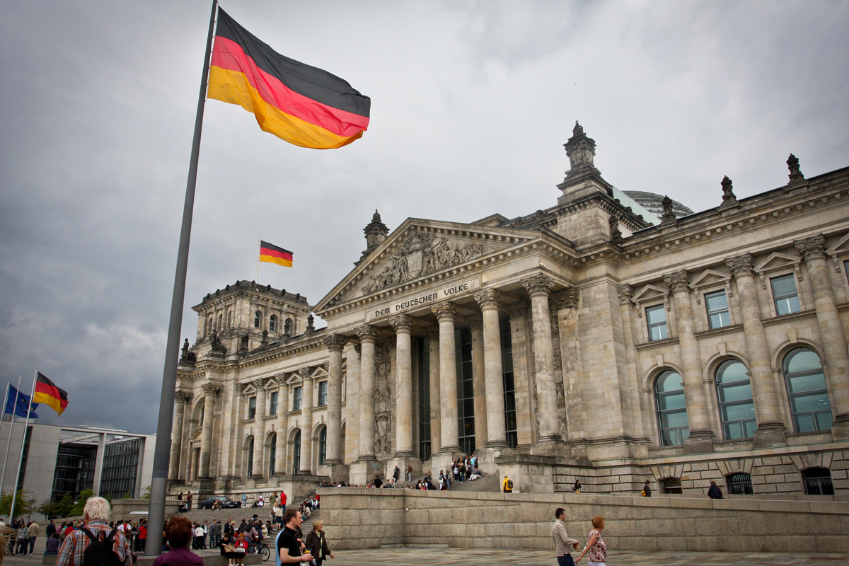 البرلمان الألماني يقرّ قانونًا يسمح بزواج المثليين