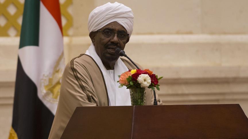 البشير يعلن خطة لربط السودان وإثيوبيا وجنوب السودان بخطوط حديدية