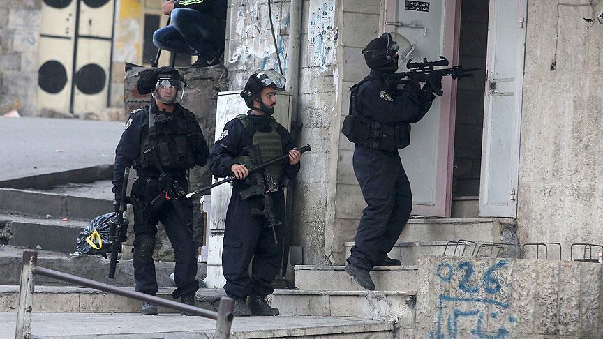 الجيش الإسرائيلي يعتقل 14 فلسطينيا في الضفة الغربية 
