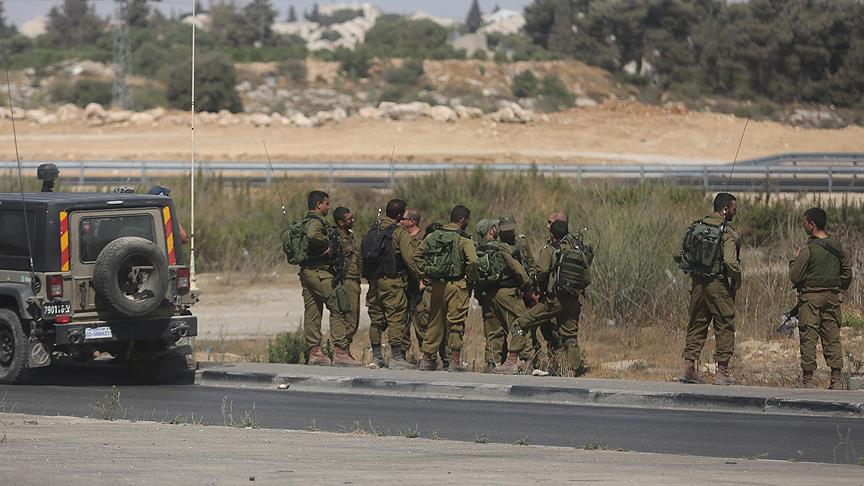 الجيش الإسرائيلي يغلق شارعًا حيويًا لمدينة رام الله