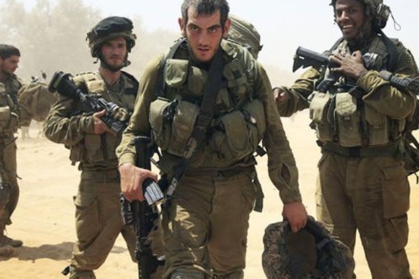 الجيش الإسرائيلي يقصف موقعاً فلسطينياً بالقرب من حدود غزة