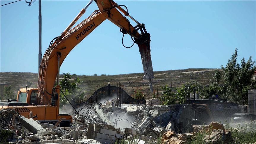 الجيش الإسرائيلي يهدم منزل عائلة فلسطيني متهم بقتل مستوطن