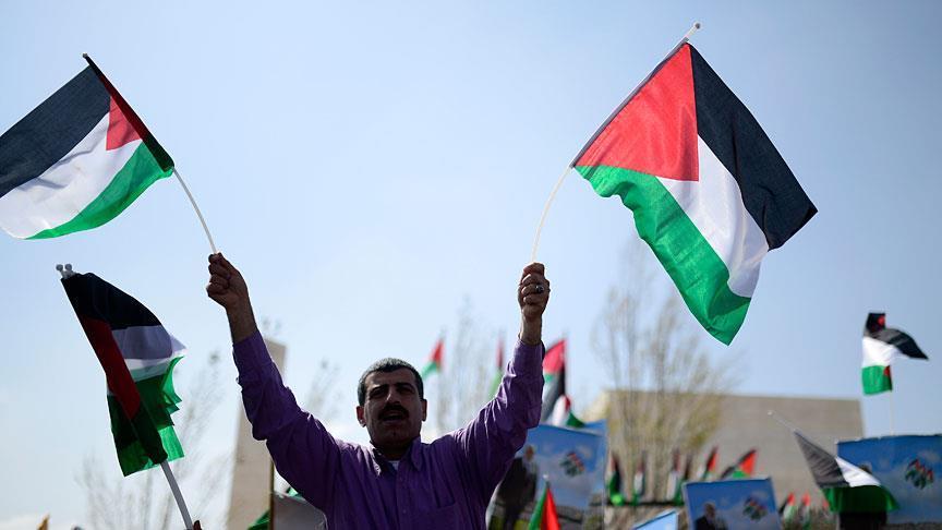 الفلسطينيون يحيون الذكرى المئوية لوعد "بلفور"