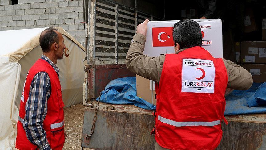 الهلال الأحمر التركي يوزع مساعدات لعائلات في كركوك العراقية على 300 عائلة عائدة إلى قرية 