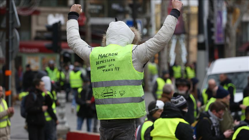 بروكسل.. اعتقال عشرات المشاركين في تظاهرة لـ "السترات الصفراء"