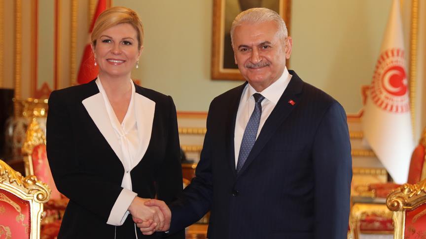 بن علي يلدريم يلتقي رئيسة كرواتيا في البرلمان التركي