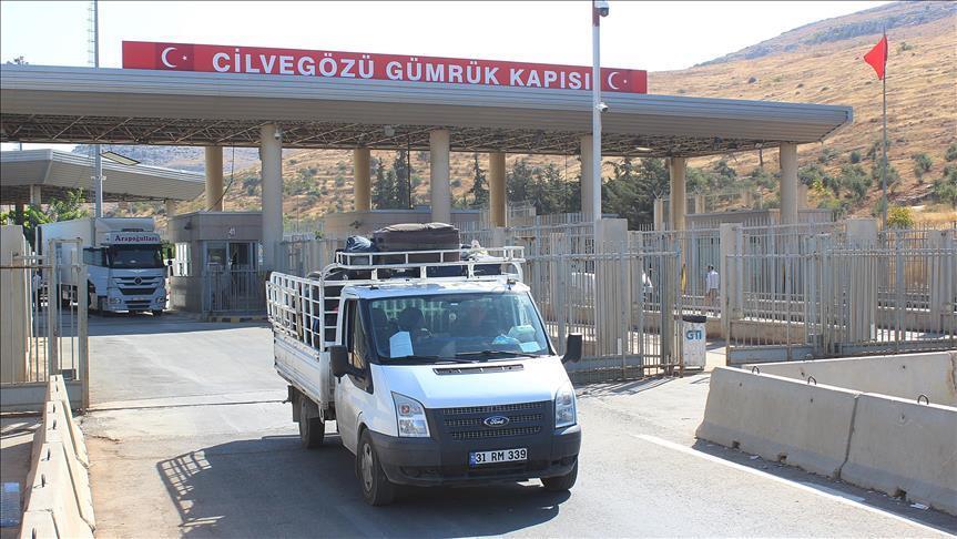 تركيا تعيد فتح معبر "جيلوه غوزو" أمام الشاحنات التجارية المتوجهة لسوريا