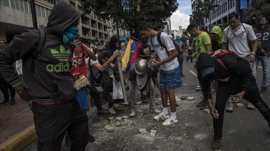 توقيف 268 خلال مظاهرات فنزويلا والمعارضة تتحدث عن قتلى