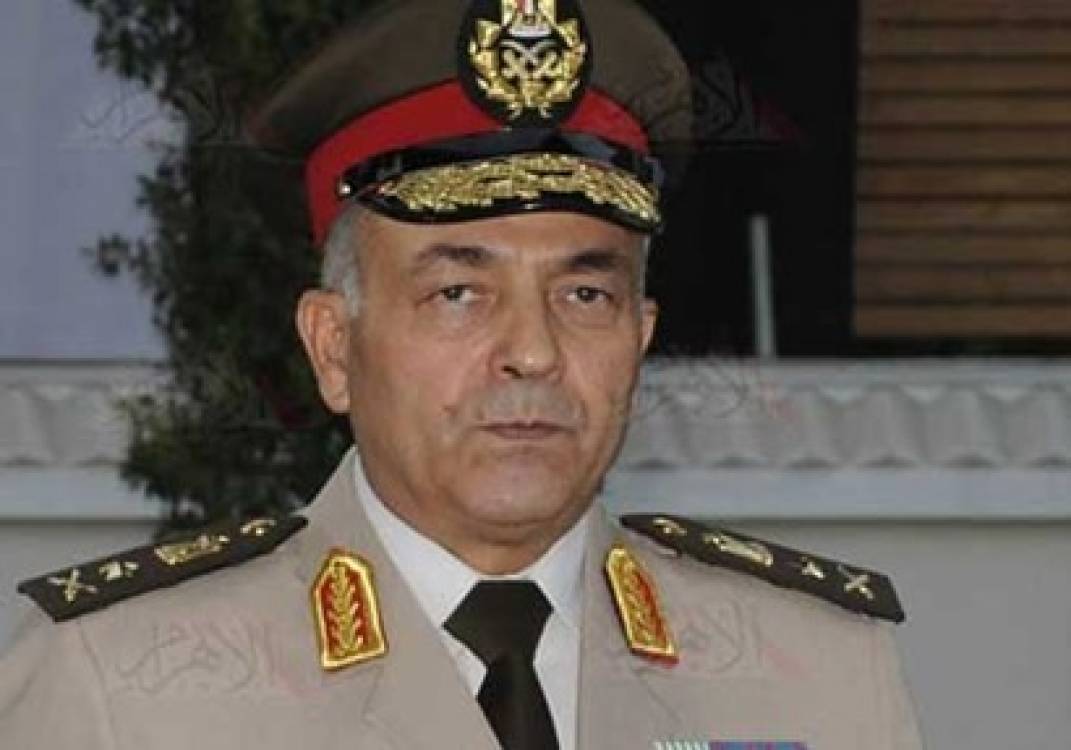 رئيس أركان الجيش المصري يغادر إلى لندن