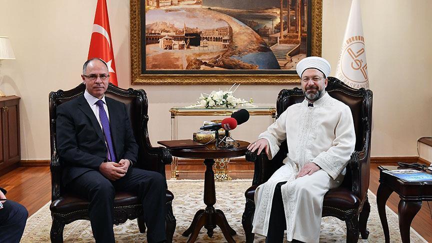 رئيس الشؤون الدينية التركية يستقبل السفير الفلسطيني بأنقرة