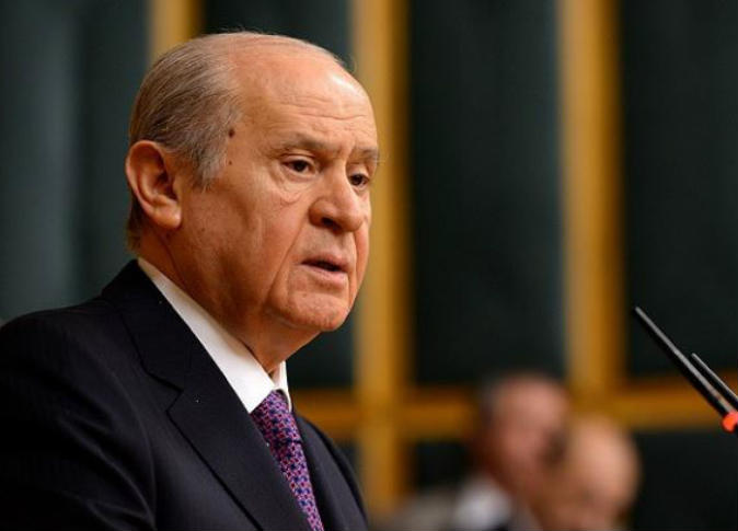 رئيس حزب تركي معارض يهنئ شعبه بإقرار البرلمان نظام الحكم الرئاسي