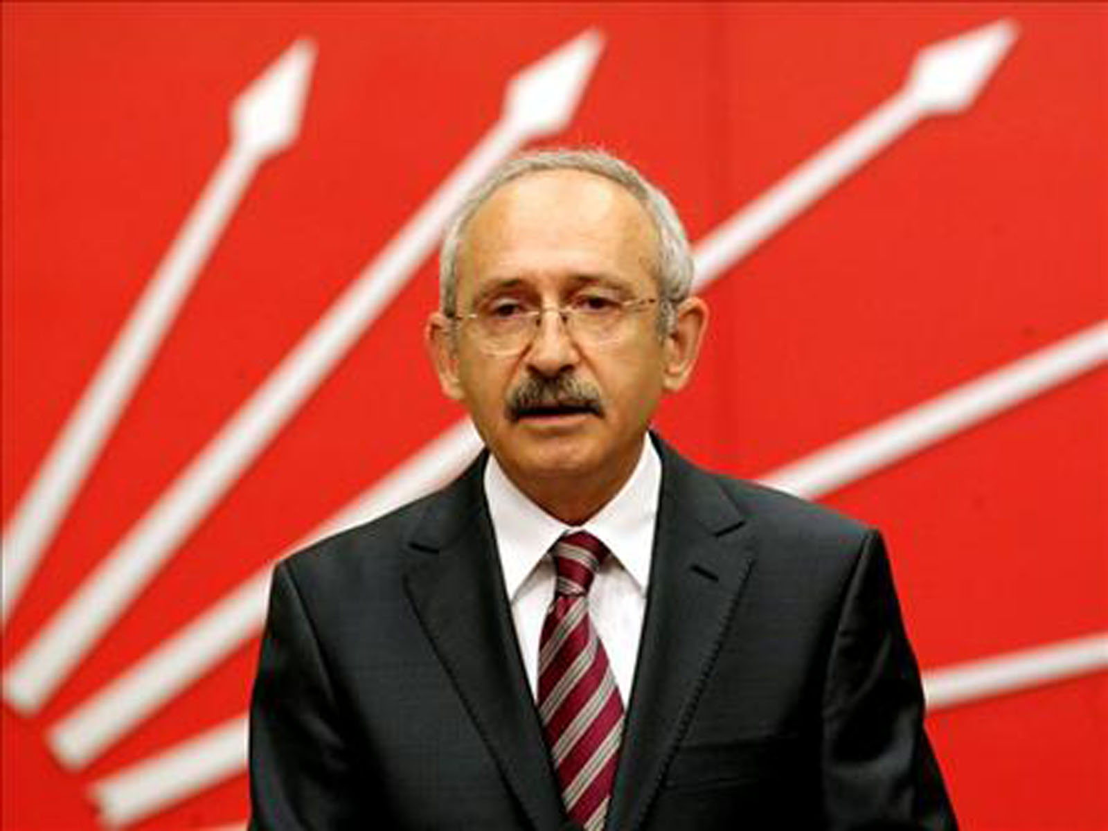 زعيم المعارضة التركية يتوقع عدم تصويت الشعب لصالح التعديلات الدستورية 