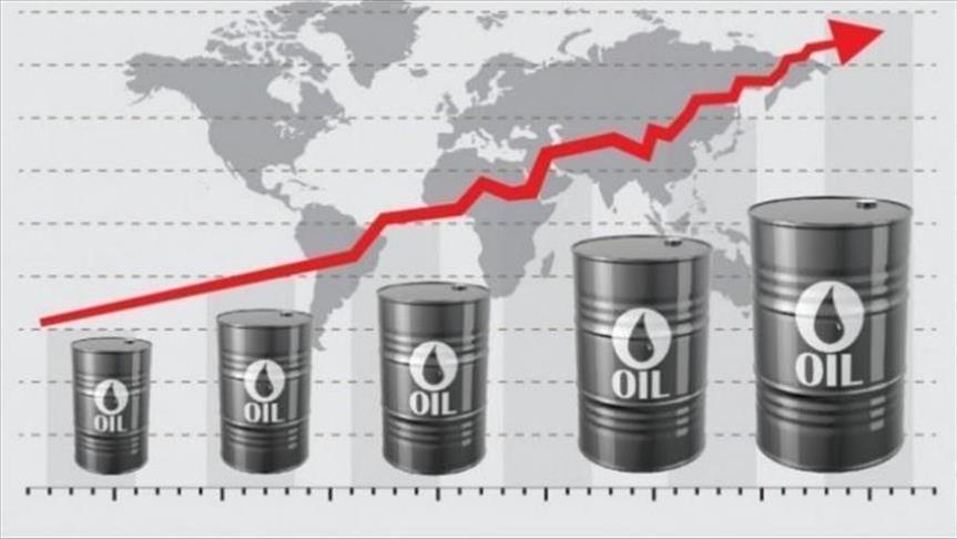 صعود دون المتوقع للمخزونات الأمريكية يصعد بأسعار النفط الخام