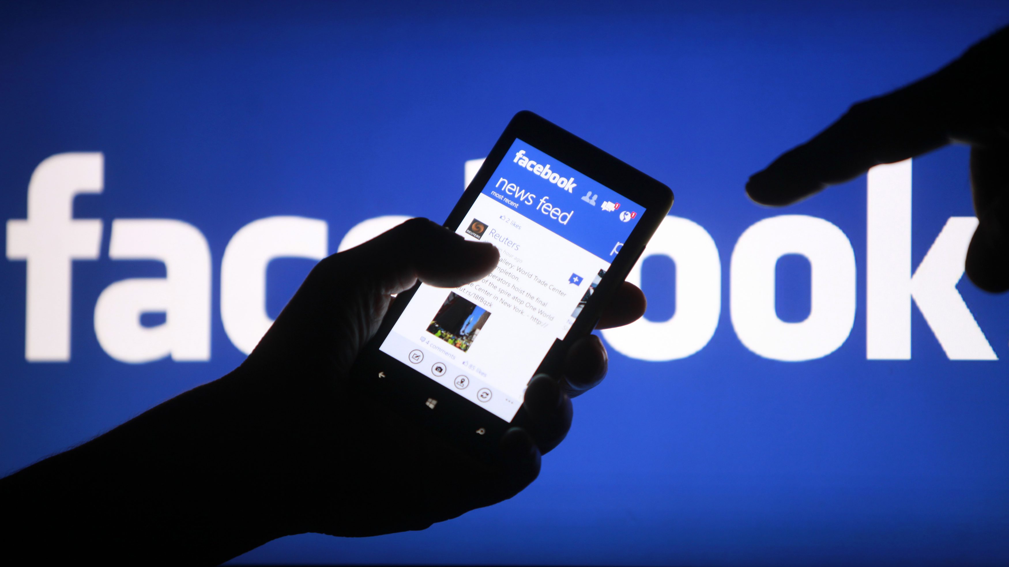 "فيسبوك" يعلن وصول عدد مستخدميه لملياري شخص