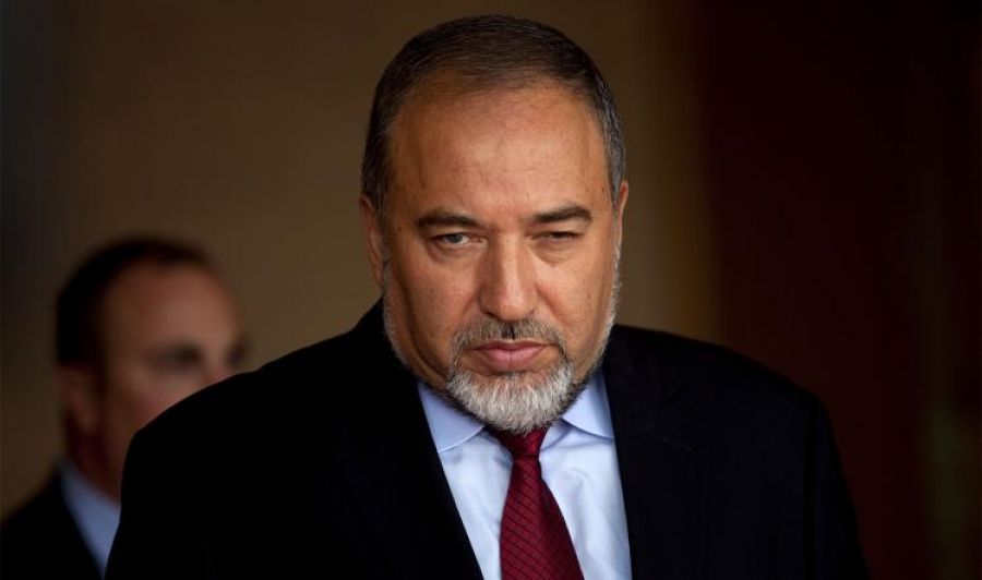 ليبرمان يعرقل قرارا إسرائيليا بإقامة جزيرة قبالة غزة