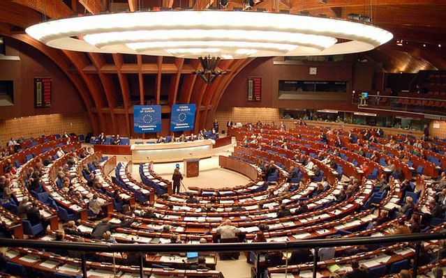 مجلس أوروبا يناقش منع المسؤولين الأتراك من لقاء مواطنيهم 