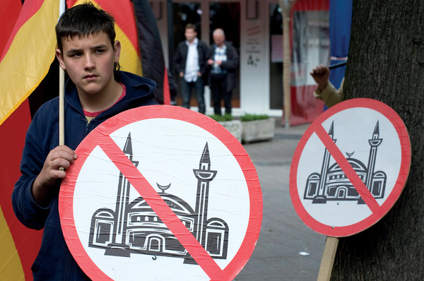 مجلس العلاقات الأمريكية الإسلامية: كيان الإسلاموفوبيا وراء حظر الدخول
