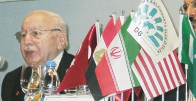 مجموعة الدول الثماني الإسلامية تحتفل بالذكرى الـ20 لتأسيسها