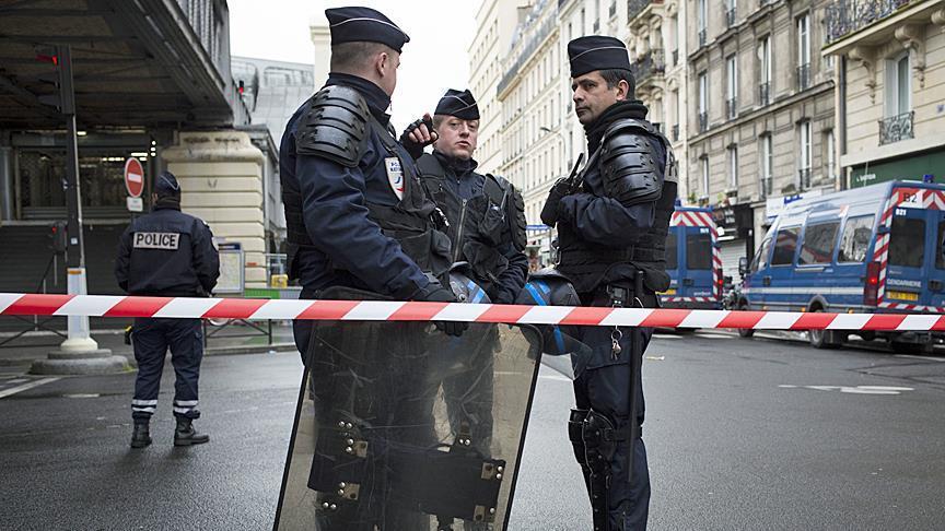 مسلح يحتجز رهائن داخل محل تجاري جنوبي فرنسا