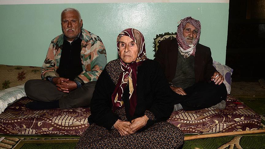 مسنون أنقذتهم قوات "غصن الزيتون" في عفرين من قنابل "ي ب ك"