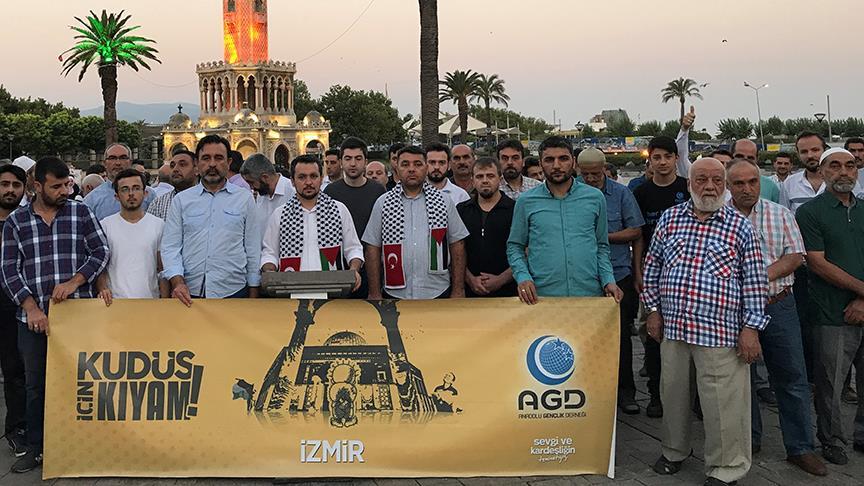 مظاهرة في إزمير التركية احتجاجا على القيود الإسرائيلية بالمسجد الأقصى