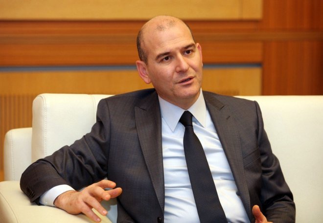 وزير الداخلية التركي ينتقد قرار اليونان عدم تسليم الانقلابيين