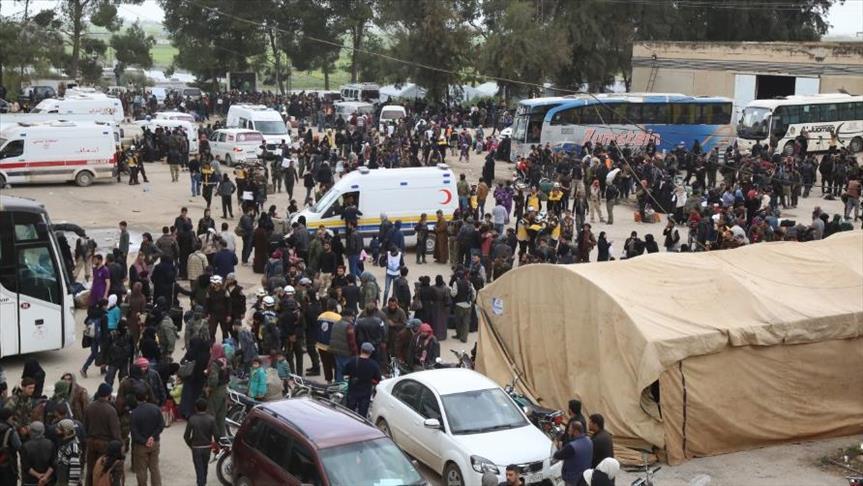 وصول القافلة الخامسة من مهجري "الغوطة" إلى حماة