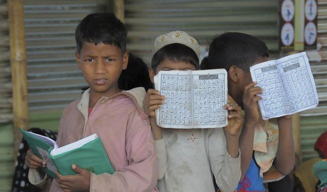 وقف الديانة التركي يُعلم أطفال أراكان في باكستان 