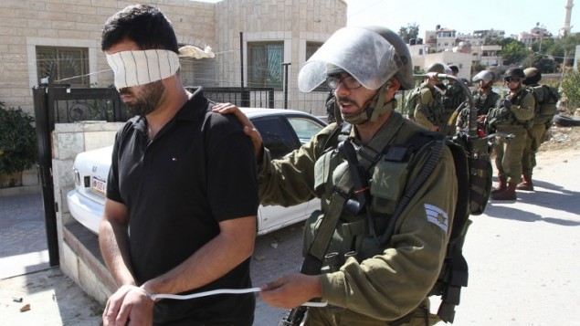 وقفة قرب رام الله تضامنا مع المعتقلين الفلسطينيين 