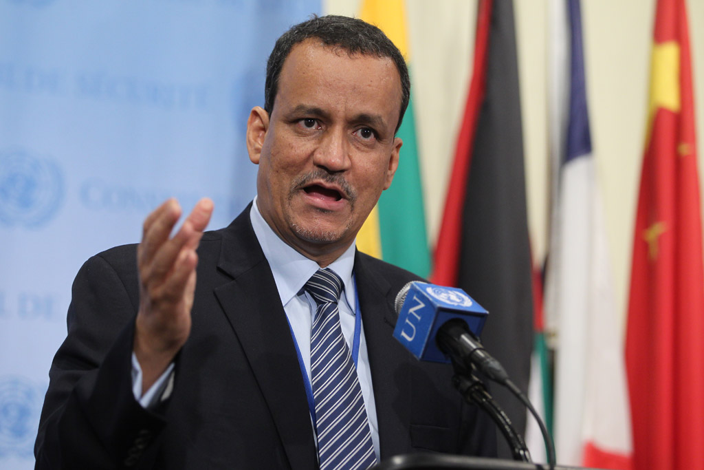 ولد الشيخ يكشف من باريس عن "مبادرات جديدة" لحل الأزمة اليمنية